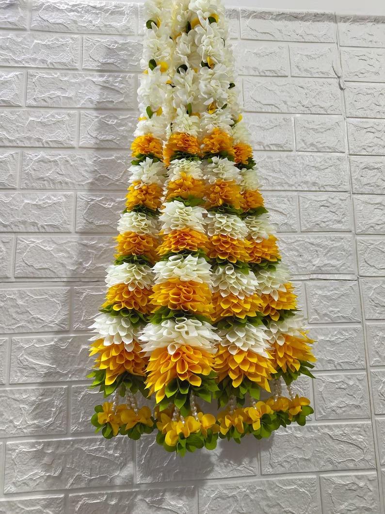 สีเหลือง