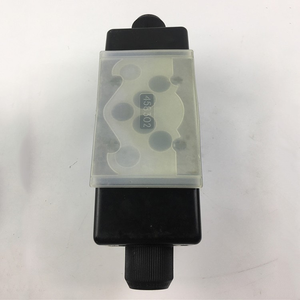 Válvula de Control Direccional <span class=keywords><strong>DG4V</strong></span>-<span class=keywords><strong>3</strong></span>-<span class=keywords><strong>6C</strong></span>-M-U-<span class=keywords><strong>H7</strong></span>-<span class=keywords><strong>60</strong></span> Reemplaza TOPONE <span class=keywords><strong>DG4V</strong></span>-5-2CJ-<span class=keywords><strong>MU</strong></span>-H6-20 <span class=keywords><strong>DG4V</strong></span>-5-22AJ-M-U-<span class=keywords><strong>H7</strong></span>-22 - Product Image 5