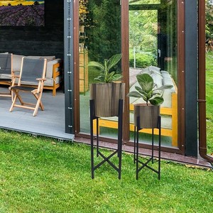 Maceta dorada metálica de alta calidad con soporte negro al mejor precio del exportador y fabricante indio - Product Image 3