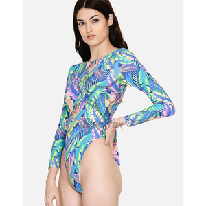 Ropa de playa informal para mujer de alta calidad al por mayor 2025, camisetas de manga larga con cuello y logotipo personalizado, mono ajustado tejido - Product Image 3