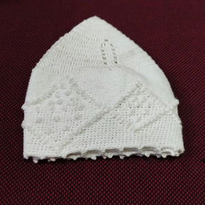 Haute qualité nouvelle tendance au crochet musulman prière chapeau Kufi hommes femmes crâne tricot bonnets Islam Kufi chapeaux pour hommes de BD - Product Image 1