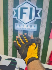 Gants de poisson en cuir sur mesure Low quantité minimale de commande Carbon Knuckles Racing Riding Touch Screen Gloves Protection pour les gants de pêche de sécurité. - Product Image 4