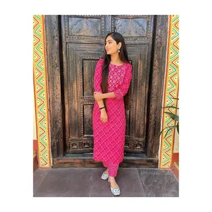 Sulaman Bekerja 100% Kurti Katun Murni dengan Celana Desain Menarik Mata Indah Gaun Wanita dengan Harga Murah dari India