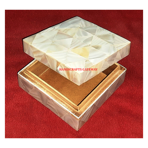 Simple superventas hecho a mano de alta calidad de madera madre de perla color blanco forma cuadrada joyero para decoraciones de boda - Product Image 1