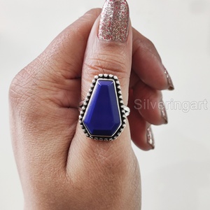 Anillo de Plata de Ley 925 Hecho a Mano para Mujer con Gema Natural de Lapislázuli en Forma de Ataúd, Piedra de Nacimiento de Septiembre, Aniversario Oriental - Product Image 4