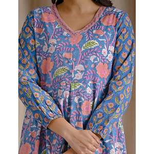 Vestido Anarkali Azul con Estampado de Algodón Hecho a Mano, Estilo Pakistaní, Salwar Saree Indio Hecho de Modal y Georgette - Product Image 2
