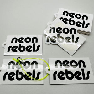 Etiqueta colgante funcional personalizada, etiqueta oscilante, tarjeta de etiqueta impermeable de laminación PP brillante en blanco y negro - Product Image 3