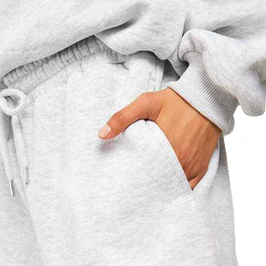 Ensemble de vêtements de sport unisexe en deux pièces, haut court à capuche uni et short, 100% coton - Product Image 5