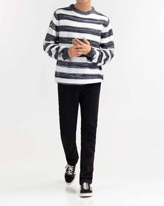 Suéter de Cuello Redondo de Manga Larga, Estilo Color Block en Blanco y Negro, Precio Económico, Moda, Talla Grande para Hombre - Product Image 2
