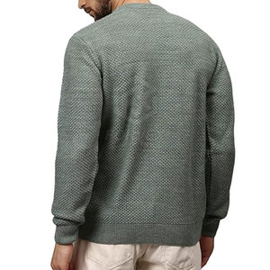 Suéter de Punto Elegante para Invierno con Logotipo Frontal, Tejido Transpirable y Suave, Diseño Minimalista, Alta Calidad - Product Image 3