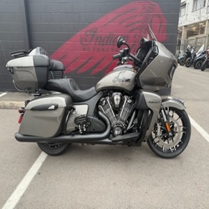 NUEVA Motocicleta IndiIan PursuiIt Dark Horse 2025 MÁS VENDIDA, Rojo Atardecer con Humo Negro - Product Image 1