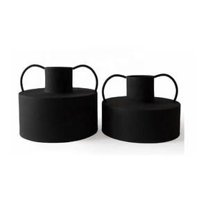 Florero de Metal de diseño moderno de tendencia superior hecho a mano diseño personalizado para decoración del hogar Oficina Hotel y restaurantes - Product Image 1