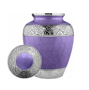 100% Urna funeraria para adultos hecha a mano Urna de cremación Urna de latón macizo para cenizas humanas - Product Image 3