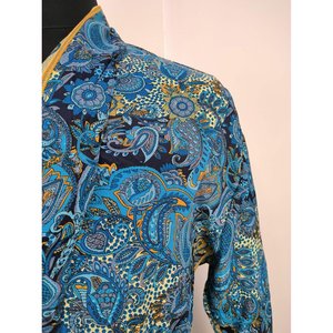 Kimono de Satén Estilo Boho para Hombre, Elegante Bata de Satén con Estampado Paisley Azul y Amarillo de Man Regal House, Vestido de Playa Persa Real - Product Image 5