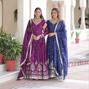 Vestido Anarkali TENNECY con Lentejuelas de Seda Vichitra Bordadas, Cuello en V, Reversible, de Secado Rápido, Antiarrugas, con Dupatta Completa - Product Image 1