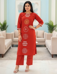 Conjunto de Dos Piezas Laxmi Lifestyle para Mujer, Ropa Tradicional India, Algodón Dhabu Natural Premium con Estampado Metálico, Lavable, para Fiestas y Uso Diario - Product Image 4