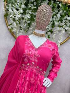 ชุดคลุมตัดเย็บผ้าจอร์เจียเทียมสำหรับนักออกแบบล่าสุด - Product Image 2