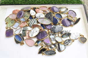 Lot en gros de pendentifs ethniques en laiton faits à la main avec des pierres précieuses naturelles assorties pour la fête de fiançailles mariage-GRV JEWELRY - Product Image 5