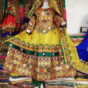 Dernières robes traditionnelles afghanes Kuchi pour mariage Salwar Kameez Shalwar Party Vêtements pour femmes Collection ethnique Eid Tissu Matériel - Product Image 1