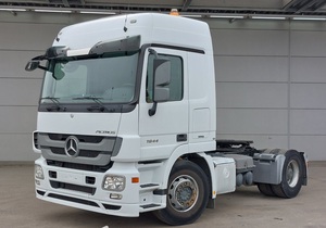 ACHETER aux enchères ! Camion tracteur d'occasion 2012 Actros 1844 Heavy Duty 4.X.2 avec retardateur et essieux larges - Product Image 1