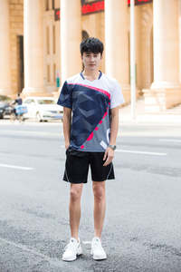 Matériel de haute qualité Nouveau design Chemises de tennis Maillots de badminton Tailles pour dames et hommes T-shirts de sport - Product Image 2