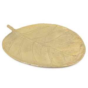 Plateau décoratif en feuille d'or, plat à bijoux en métal de luxe, plateau à bibelots moderne en laiton pour la décoration intérieure, centre de table basse, plateau en forme de feuille - Product Image 2