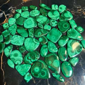 High Quality 500 Gram Lot of Natural <b>Malachite</b> Cabochon Amazing Loose Green Gemstone for <b>Jewelry</b> Making Wholesale - Product Image 5