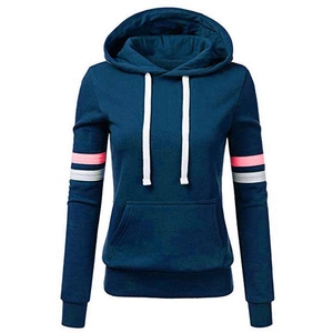 Sweats à capuche vierges en tissu doux respirant avec options d'impression personnalisées disponibles en vrac et vêtements quotidiens décontractés pour les femmes - Product Image 1