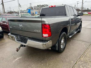 Dodge Ram 1500 4x4 SLT 4 portes Crew Cab 5,5 pieds SB Pickup d'occasion pas cher 2010 avec entrée sans clé, contrôle de traction, conduite à gauche, intérieur cuir, caméra - Product Image 2