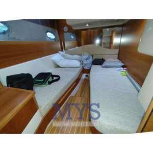 Lancha Salpa LAVER 38.5 Modelo 2008 - Product Image 6