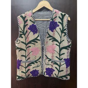Chic Professional Outer Wear Chic Kantha Jacket with Embroidered Suzani Decoration Filled with Cotton - Product Image 1