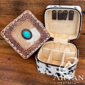 Offres Spéciales en vrac personnalisé usiné à la main en cuir grande capacité boîte à bijoux peau de vache boîte de rangement organisateur de luxe voyage boîtes à bijoux - Product Image 1