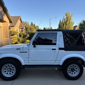 Suzuki Samurai JL de 1992 en perfecto estado - Product Image 1