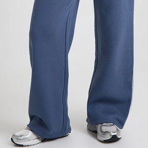 Conjunto Deportivo Informal y Moderno de Color Sólido para Mujer 2026 / Diseño de Sudadera con Rayas Laterales y Pantalón de Pierna Ancha - Product Image 4