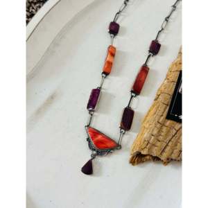 Conjunto de Collar Navajo Hecho a Mano con Concha de Ostra Espinosa Morada y Roja y Plata de Ley, Joyería Cultural Coleccionable - Product Image 5