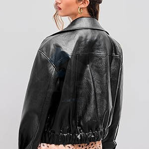 เสื้อแจ็คเก็ตหนังเทียมสำหรับผู้หญิง แขนยาว ดีไซน์เท่ มีปกและกระเป๋าแบบเรียบง่าย สไตล์ลำลอง ทันสมัย - Product Image 6