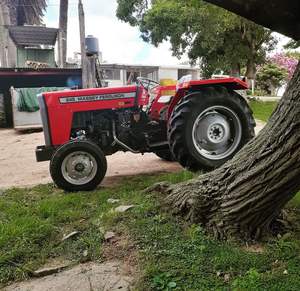 Tractor Massey Ferguson MF240 de 70 CV, Tracción en las 4 Ruedas, Transmisión de Engranajes, Color Rojo, Alta Eficiencia con Caja de Cambios y Bomba, Venta al por Mayor en Contenedor - Product Image 2