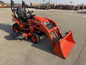 Tractor de Ruedas Usado L3302HST 2023, 220HP, 6001-8000 Horas - Product Image 2