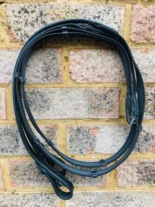 Hunter Fancy Show Western Bridle pour cheval Cob complet Noir Marron Cutaway Headpiece avec couture PVC Cuir Matériel Étanche - Product Image 6