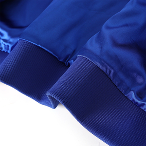 เสื้อแจ็คเก็ตวอร์ซิตี้บอมเบอร์ผ้าขนสัตว์ A&T แบบสั่งทำพิเศษ ปักลายด้านนอก ปิดด้วยซิป กันน้ำ กันลม สำหรับฤดูใบไม้ผลิ - Product Image 4