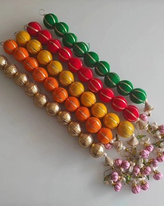 Cuerda de bolas de Gota de 2 pies para decoración colgante de puerta lateral Color Toran completo para decoración Haldi Mehndi y Sangeet - Product Image 1