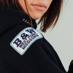 Sweat à capuche brodé avec patchs, fabricant OEM, sweat à capuche streetwear haut de gamme avec patchs brodés personnalisés disponibles pour la marque privée - Product Image 5