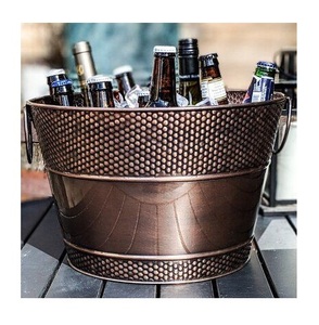 Baignoire à bière en métal et fer fini à la main de conception personnalisée Vente en gros Articles de bar en acier inoxydable Bac à glace décoratif pour bouteilles de bière - Product Image 2