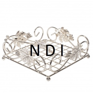 Porte-mouchoirs de bureau en fil de fer de forme personnalisée avec finition noire thermolaquée, grande boîte de rangement pour serviettes décorative - Product Image 2