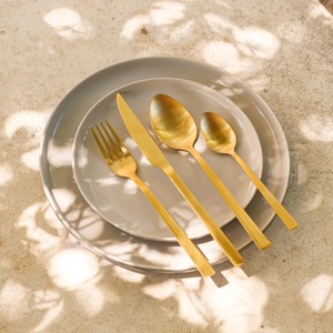 Juego de Cubiertos de metal con acabado dorado en mango cuadrado para restaurante y Hotel, vajilla de mesa, juegos de cubiertos para comer - Product Image 3