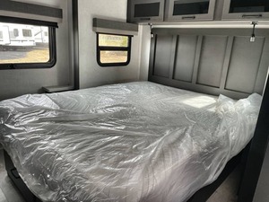 NOUVEAU FOURNISSEUR 2025 – Remorque de camping-car For-Rest River RV Rock Wood Ultra Lite 2619FK à vendre pour le camping et les voyages - Product Image 3