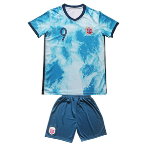 Conjunto de Camiseta y Pantalones Cortos de Fútbol Unisex para Adultos, Impresión por Transferencia de Calor Personalizada, Logotipo Personalizado, Diseño de Color Degradado, 100% Poliéster - Product Image 5