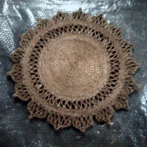 Sous-verres et sets de table et contenants organiques faits à la main Sous-verres en jute fabriqués avec excellence pour un usage domestique - Product Image 5