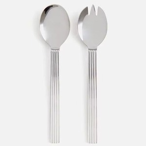 Saladier élégant en acier inoxydable de qualité alimentaire avec construction robuste pour une utilisation polyvalente lors des repas de tous les jours ou d'événements - Product Image 4