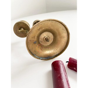 เชิงเทียนทองเหลืองแบบไม่ซ้ำใครสำหรับวางบนโต๊ะของตกแต่งบ้านของตกแต่งบ้านเชิงเทียนอินเดียดีไซน์หรูหรา - Product Image 3